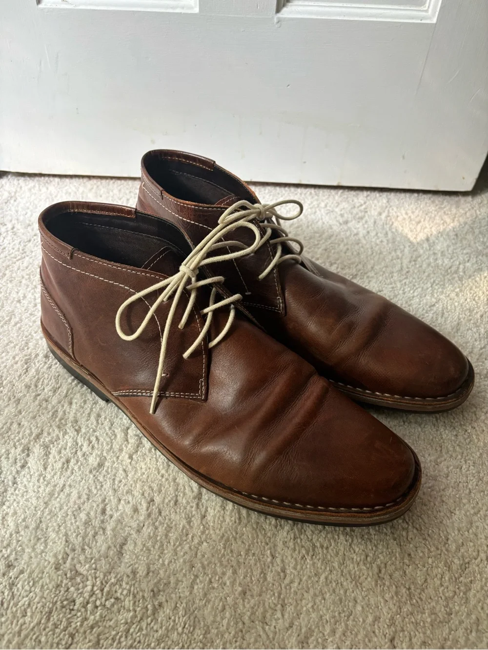 Steve Madden Men's Brown Leather Chukka Boots with Tan Laces